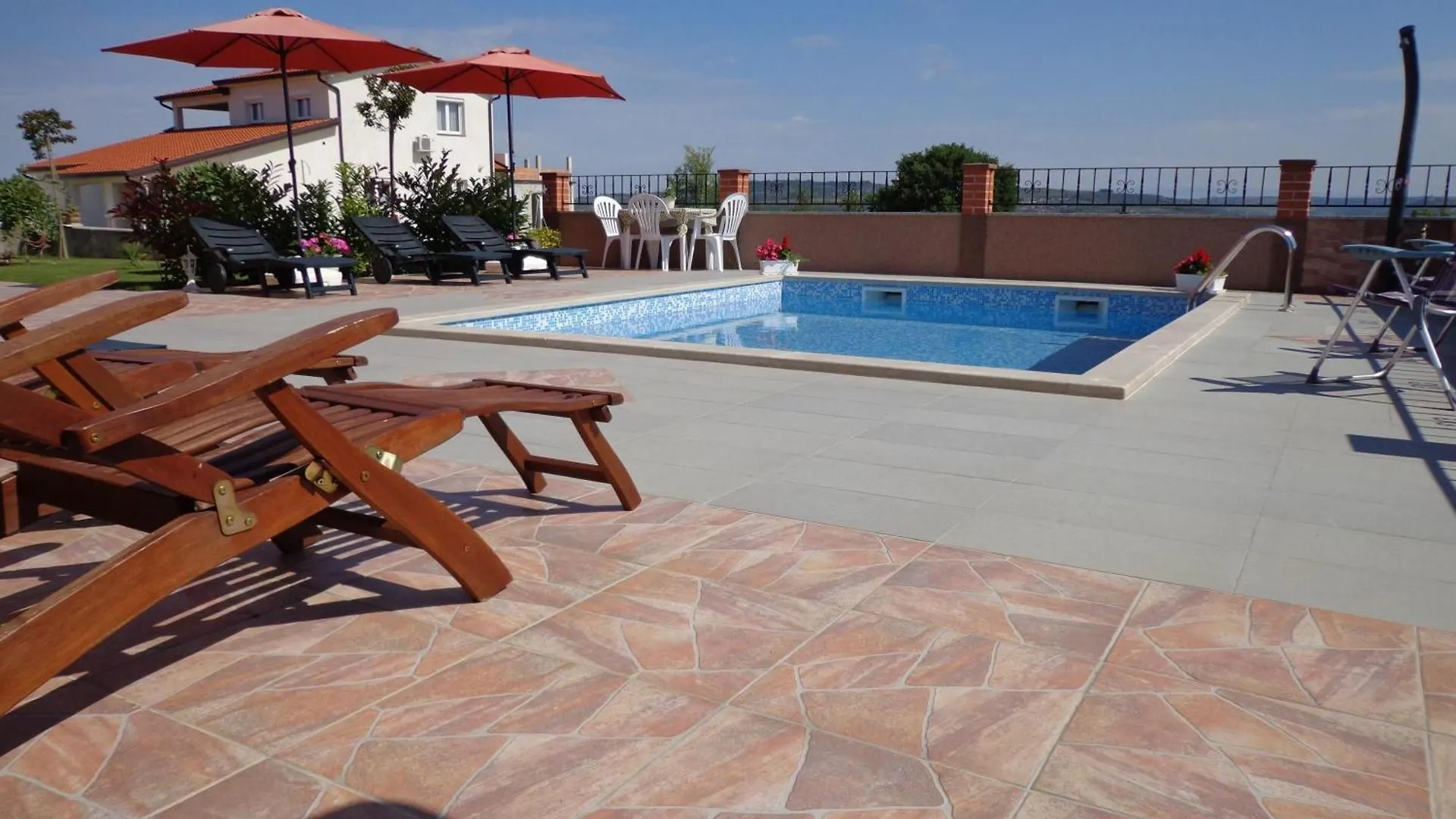 Ferienwohnung Mit Panoramablick In Ruhiger Lage Kaštel Apartmán
