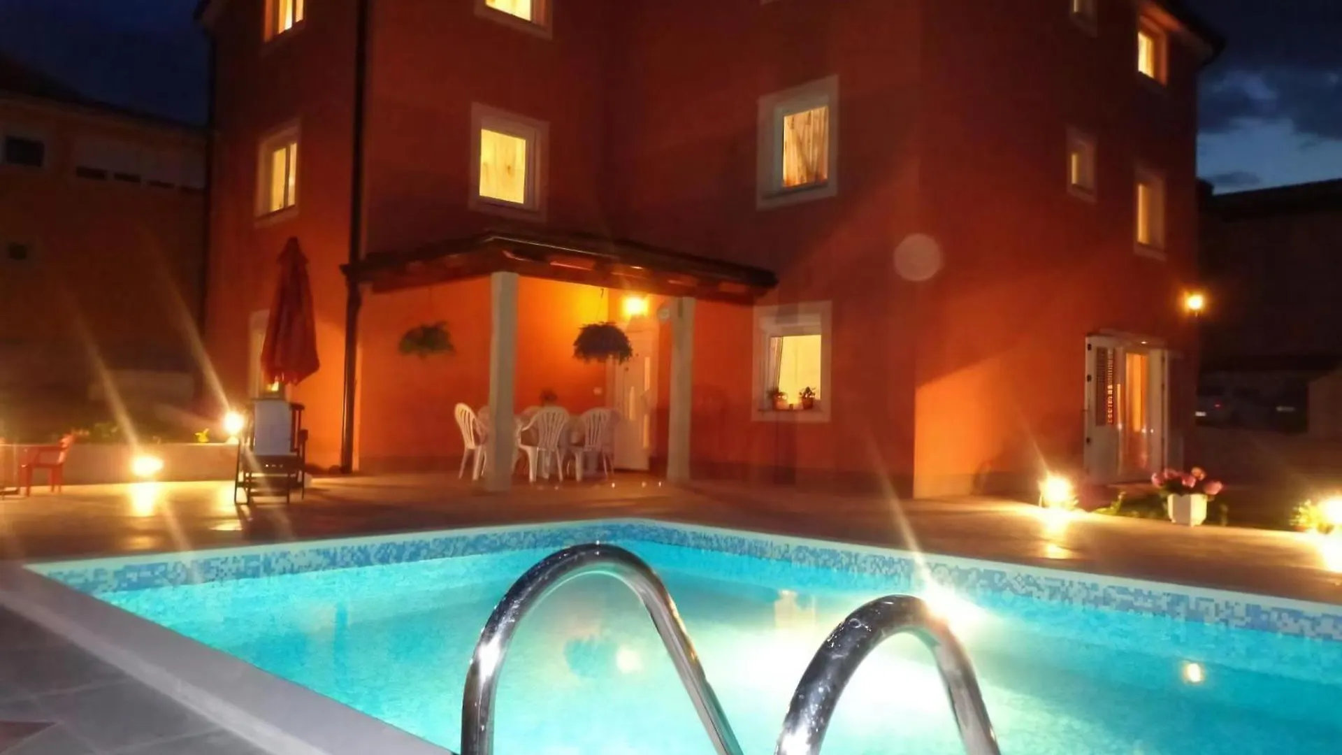 Lägenhet Ferienwohnung Mit Panoramablick In Ruhiger Lage Kaštel